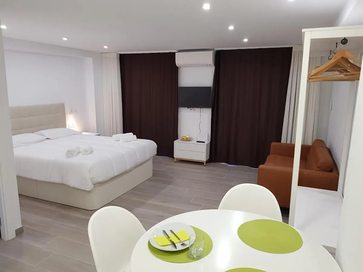 Eros Apartament 0*, Calella